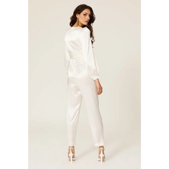 Leena for Mac Duggal White Plunge Satin Puff Sleeve Jumpsuit SZ 2 - Picture 3 of 12